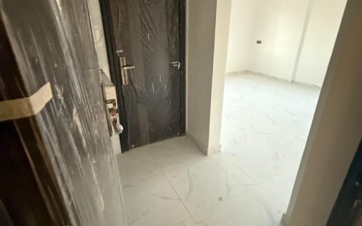 شقة لوكس للإيجار – الدور الأرضي | خور مكسر قريب حي الشابات