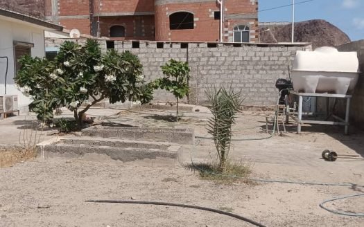 للبيع في البريقة كود النمر شارع شبام