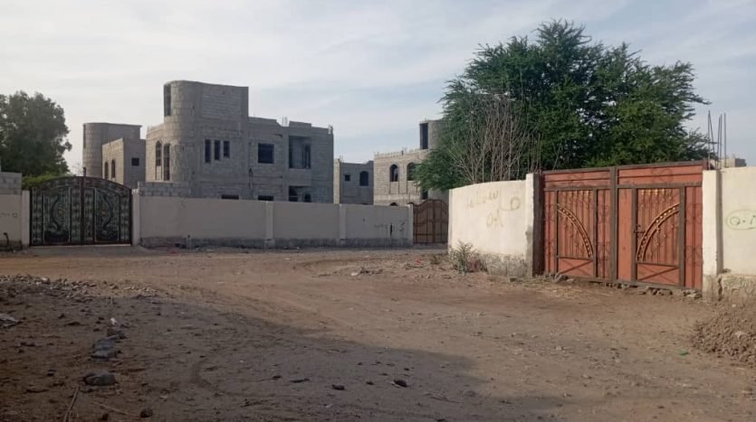 فيلا للبيع في المدينة الخضراء – بلوك 4 المرحلة الثالثة | YemenKey