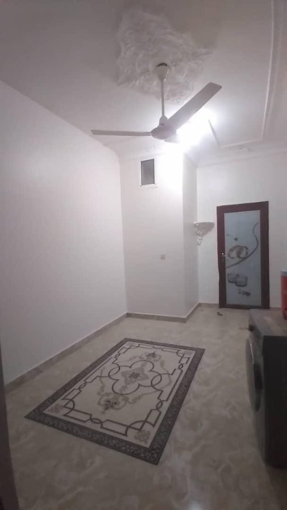 شقة مفروشة لوكس للإيجار في المنصورة – شارع الخمسين قريب البيرق مول | YemenKey