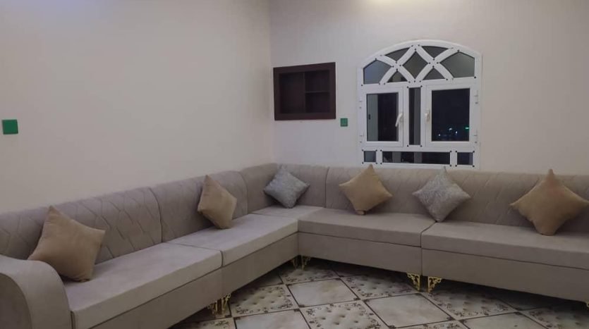 4 شقق مفروشة جديدة للإيجار في الممدارة الجديدة – عدن YemenKey