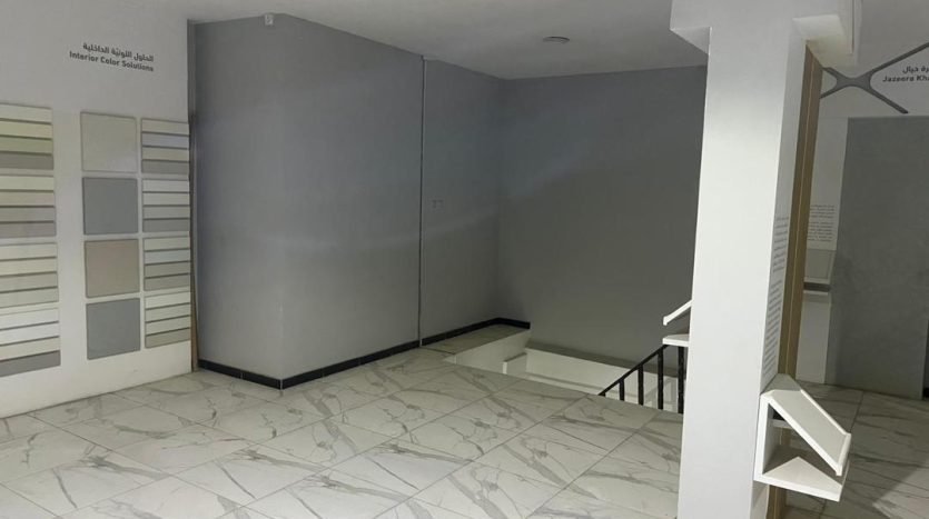 محل تجاري للإيجار في إنماء القديمة – موقع استراتيجي بجانب محطة بندر عدن | YemenKey