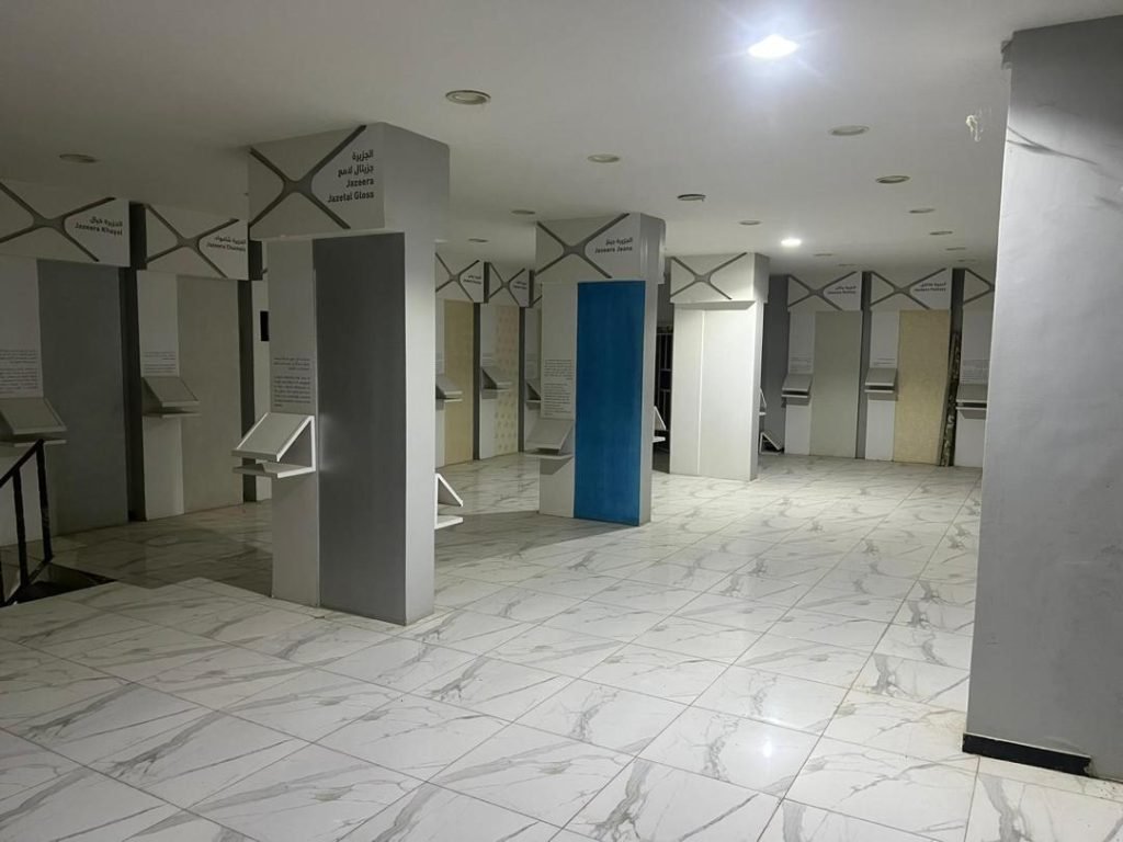 محل تجاري للإيجار في إنماء القديمة – موقع استراتيجي بجانب محطة بندر عدن | YemenKey