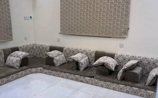 شقة مفروشة للإيجار في عدن – المنصورة – خط الخمسين